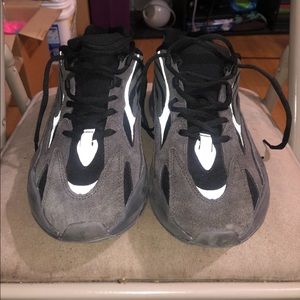 Yeezy Vantas Size 11.5